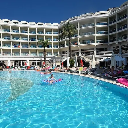 Otel Deluxe Pinetapark